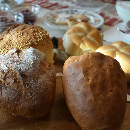 Bed & Breakfast La Tana Dell'orso - Baerenhoehle 3*