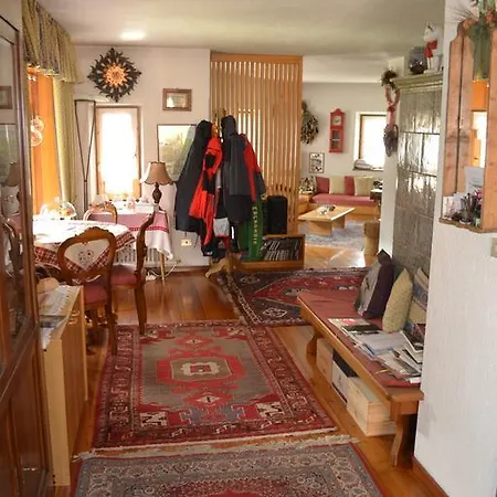Bed & Breakfast La Tana Dell'orso - Baerenhoehle Castello-Molina di Fiemme