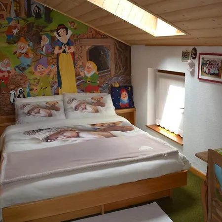 Bed & Breakfast La Tana Dell'orso - Baerenhoehle Castello-Molina di Fiemme